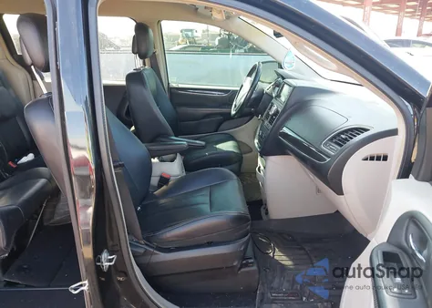 2014 Chrysler Town & Country Touring z USA, uszkodzony, nr VIN 2C4RC1BG5ER358822